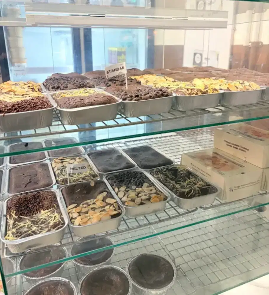 Di butuhkan segera karyawati untuk jaga booth brownies coklat
