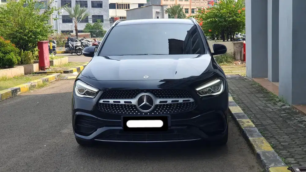 Km 22 rb mercedes benz mercy gla200 amg line 2023 hitam