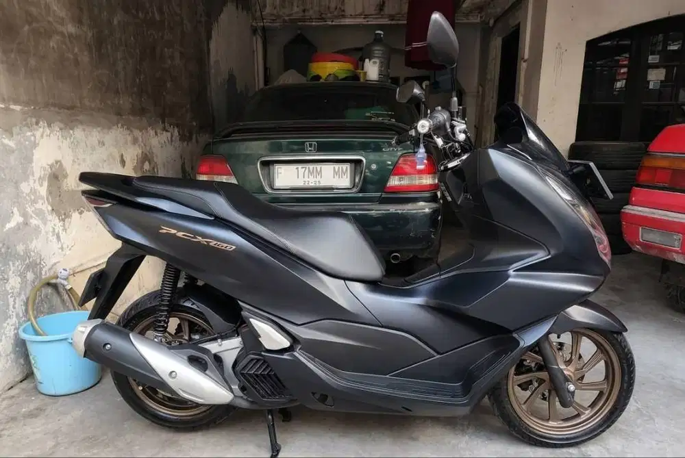 WTS: Honda PCX 160 ABS 2023 Matte Blue (Kondisi Istimewa)