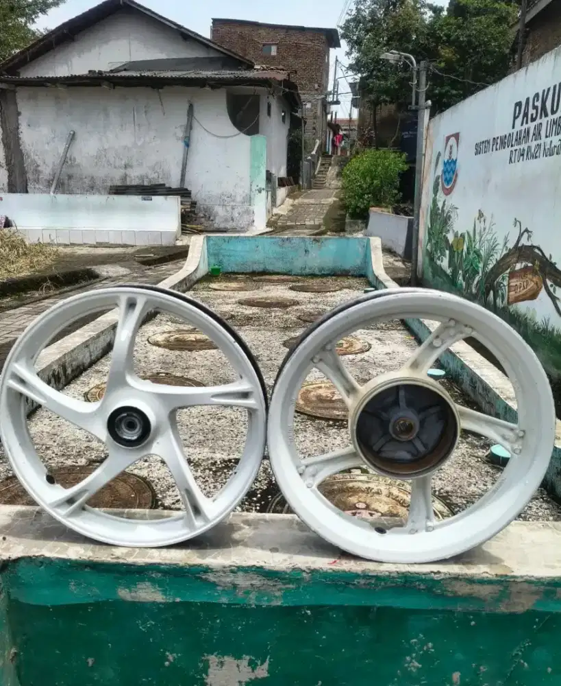Velg Original Second Pnp Yamaha Matic 125 Baut Cakram 4