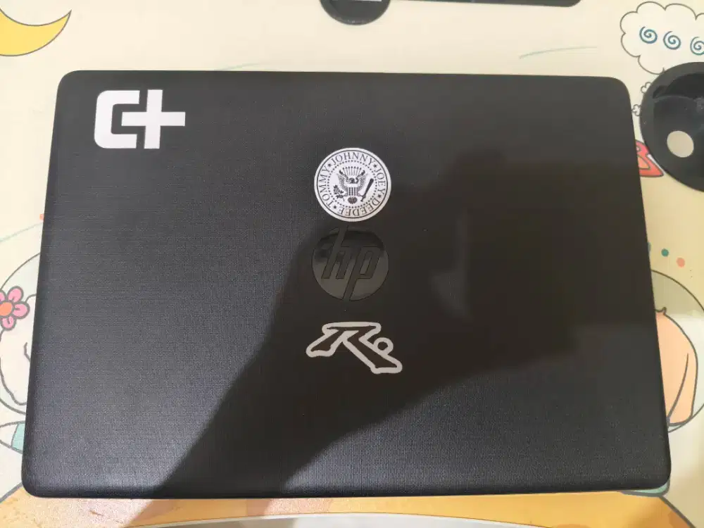Laptop HP 14 CM0077AU