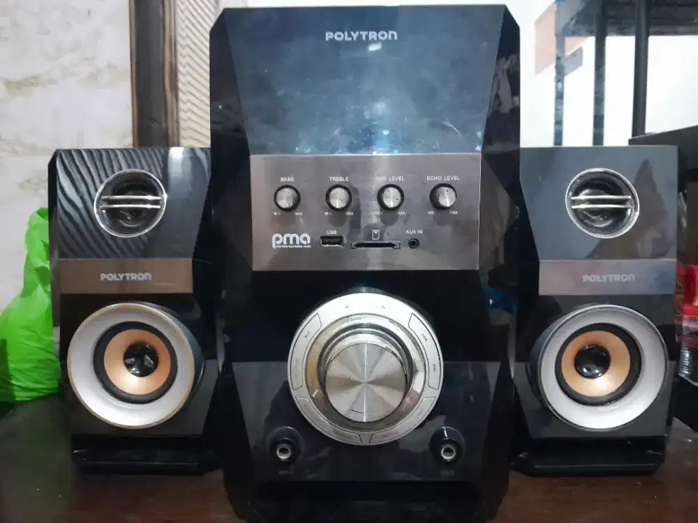 Speaker aktif polytron merk polytron