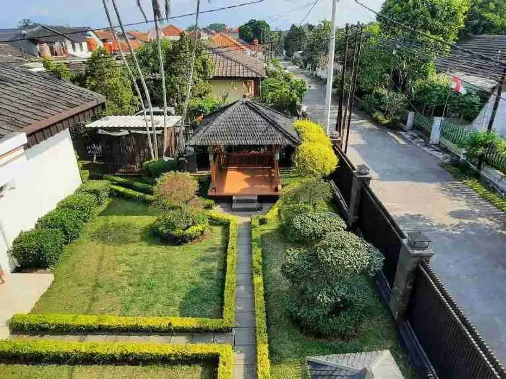 Rumah Terawat Di Arcamanik Luas Tanah Besar