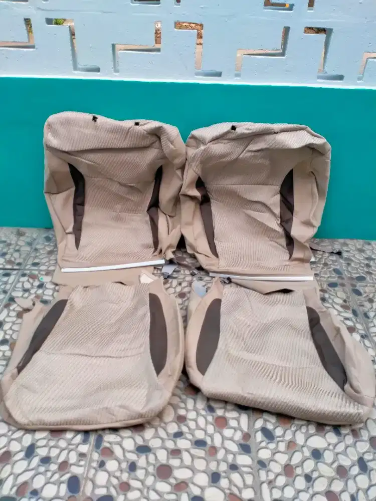 Di jual sarung jok original pabrikan Suzuki all new Ertiga 2019