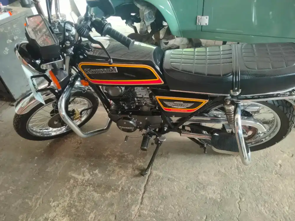 Dijual motor klasic binter merzy kaze200 thn 81