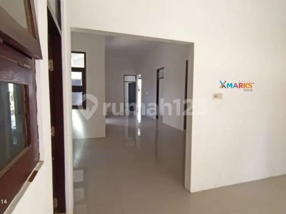 Rumah Adem Lingkungan Nyaman Bisa Untuk Kos Daerah Manahan