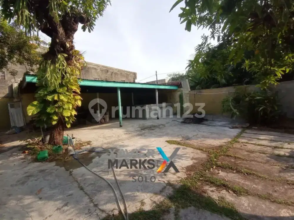 Tanah Bonus Bangunan Lokasi Tengah Kota Serengan