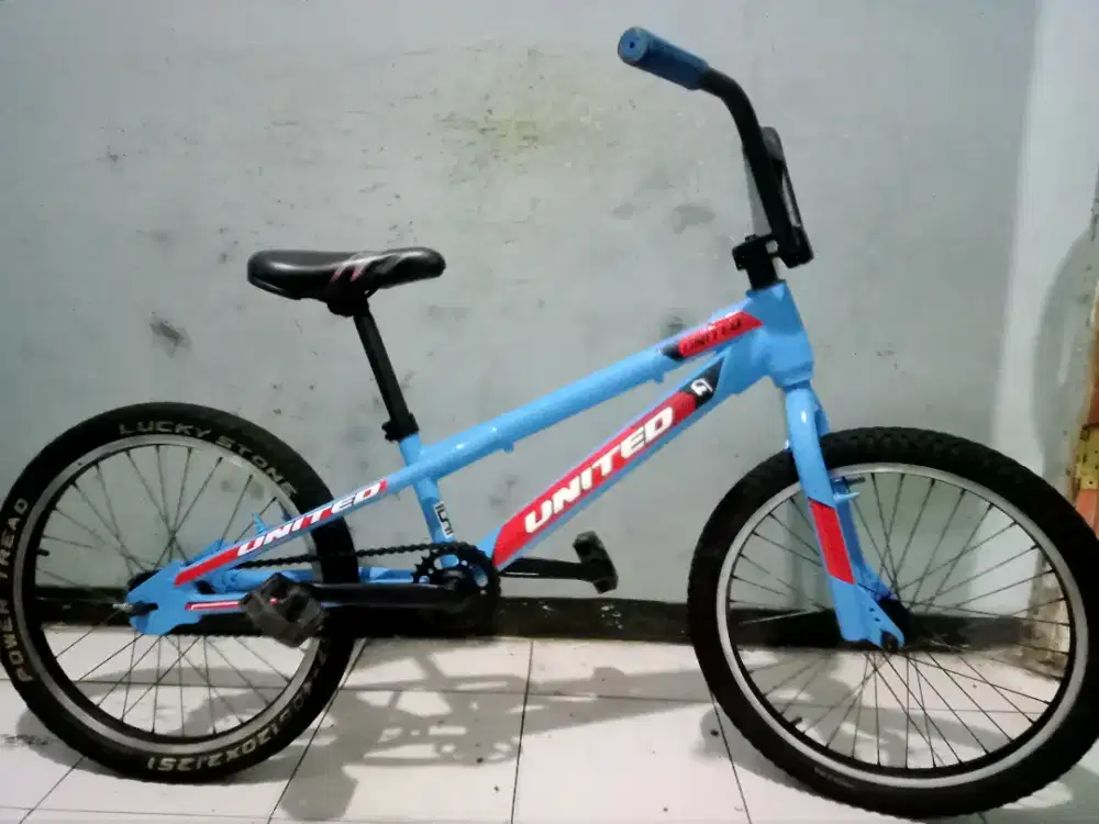 Dijual sepeda BMX merk UNITED ring 20 kondisi bagus Keker rem torpedo