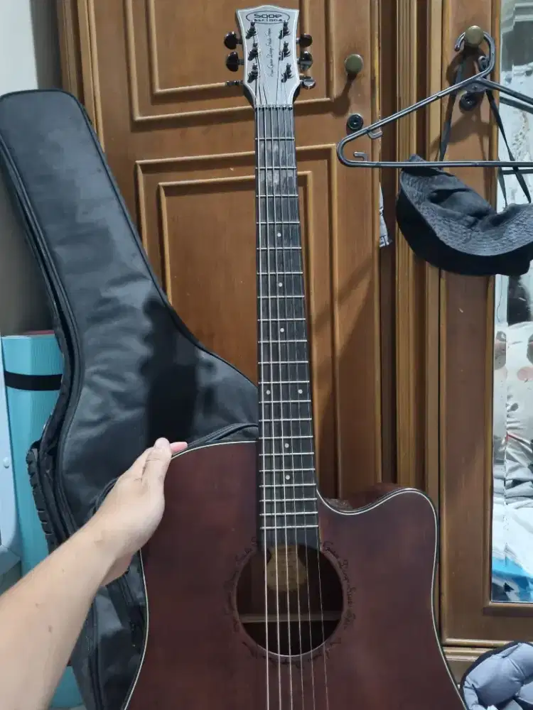Gitar Akustik Sqoe