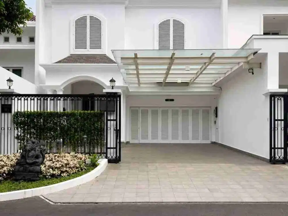 Jual rumah private pool di Kebayoran baru Jakarta Selatan