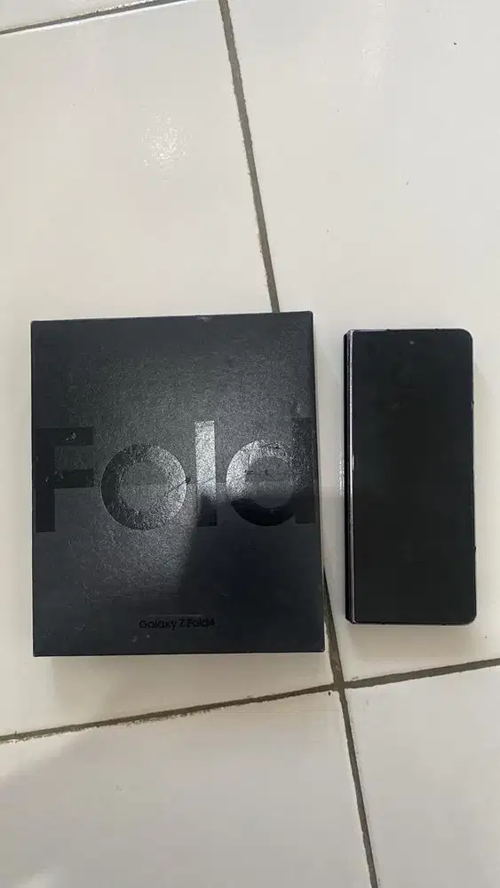 Samsung zfold 4