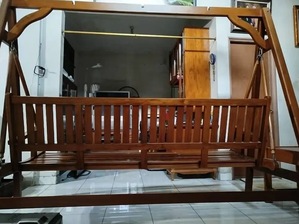 AYUNAN KAYU JATI 4 SEATER