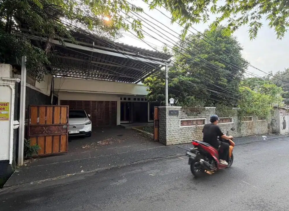 Rare 4-Story Permit in Cipete VIII (Below IDR 24M/m²)