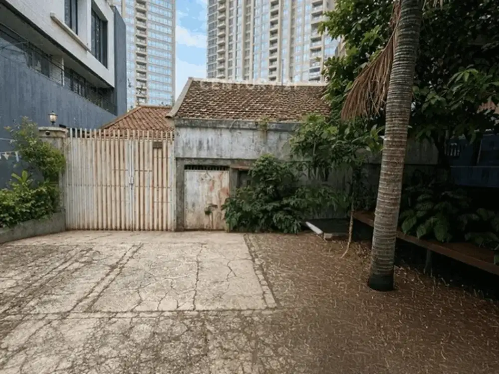Dijual Rumah Lama Hitung Tanah Dekat Pakubuwono JakSel