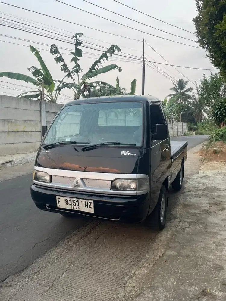 Mitsubishi colt