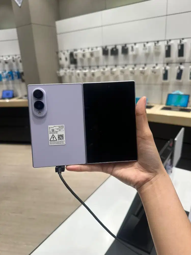 Samsung Z fold 8 Wide 12/256