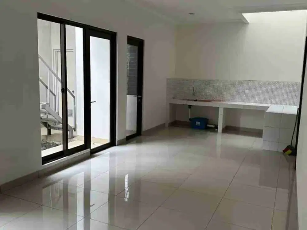 SUMMARECON RUMAH 2LANTAI MEWAH MURAH 3.3M NEGO KERAS