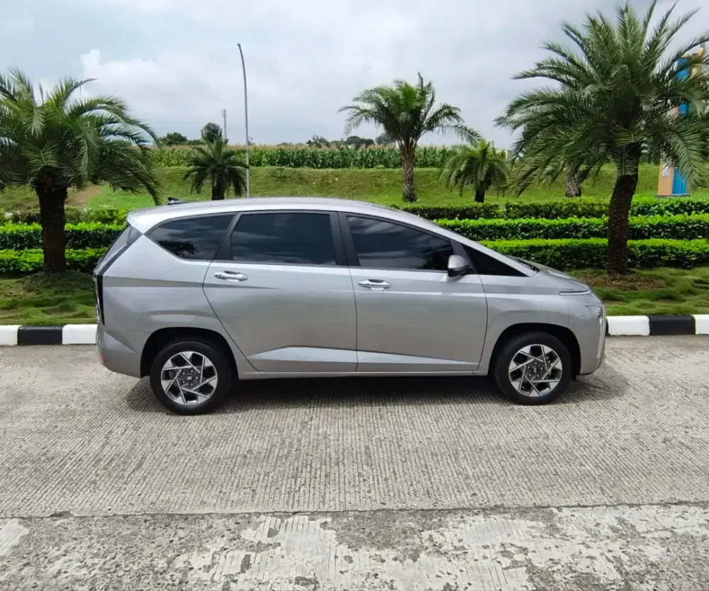 Hyundai Stargazer tipe PRIME tahun 2023 akhir
