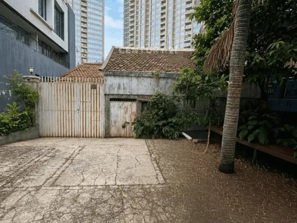 Dijual Rumah Lama Hitung Tanah Dekat Pakubuwono JakSel