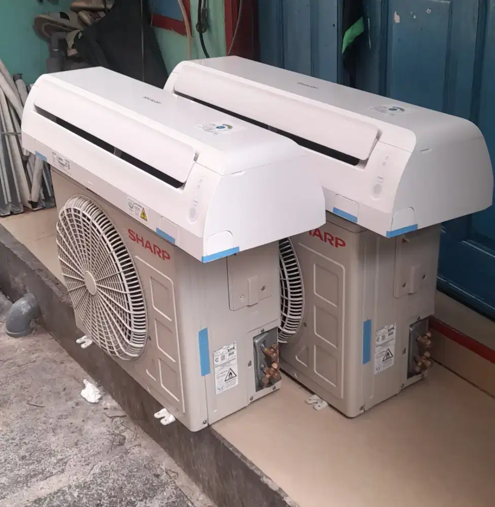 Jual.ac sharp 3/4 pk+1/2 pk  R32 terbaru 9 bln pakek mulus ori ful