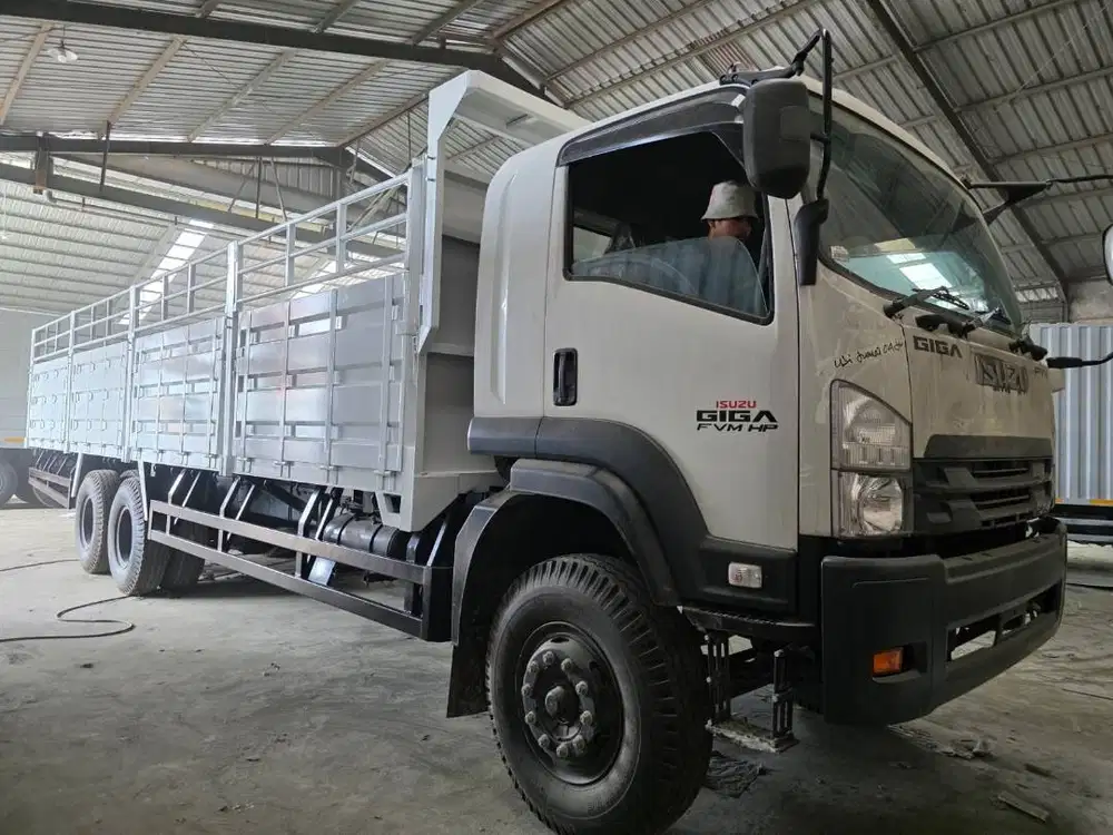 Promo Isuzu Giga