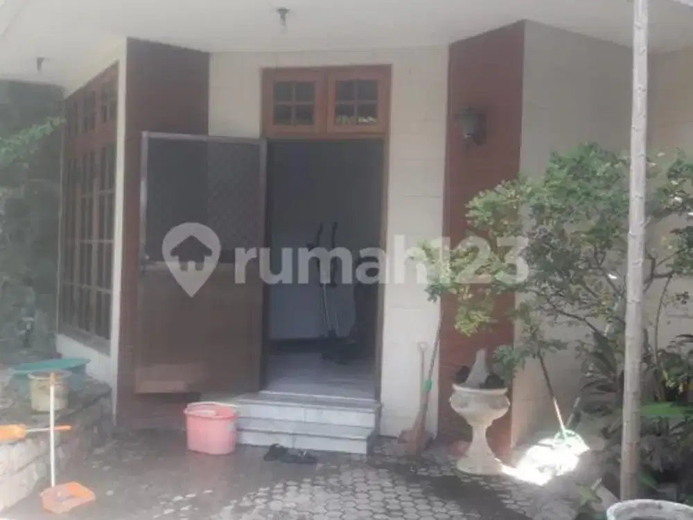 Bebas Banjir, Rumah, 2 Lantai, Siap Huni