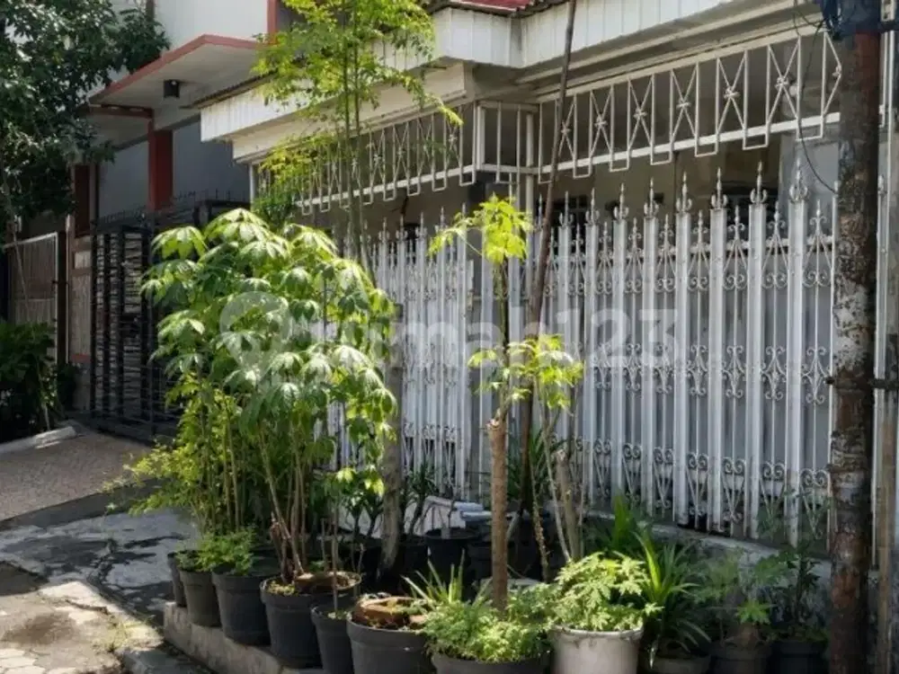 Bebas Banjir, Rumah, 2 Lantai, Lainnya(Ppjb, Girik, Adat,Dll), Dekat Pusat Perbelanjaan, Siap Huni