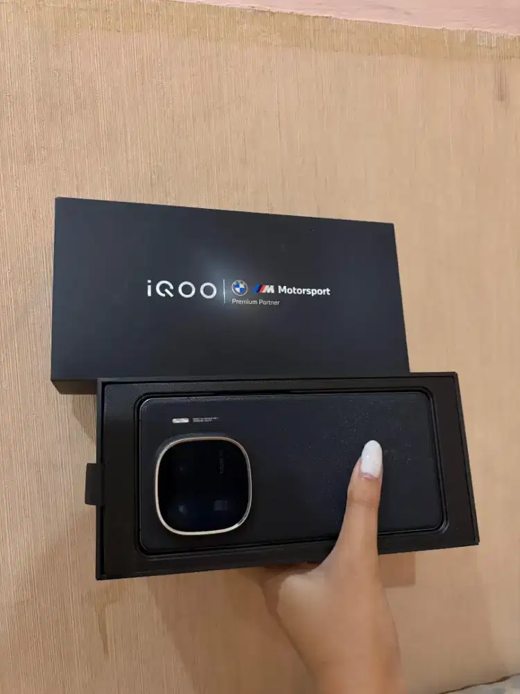 IQoo 12  16/512Gb Resmi Fullset Bekas  Vivo Iqoo