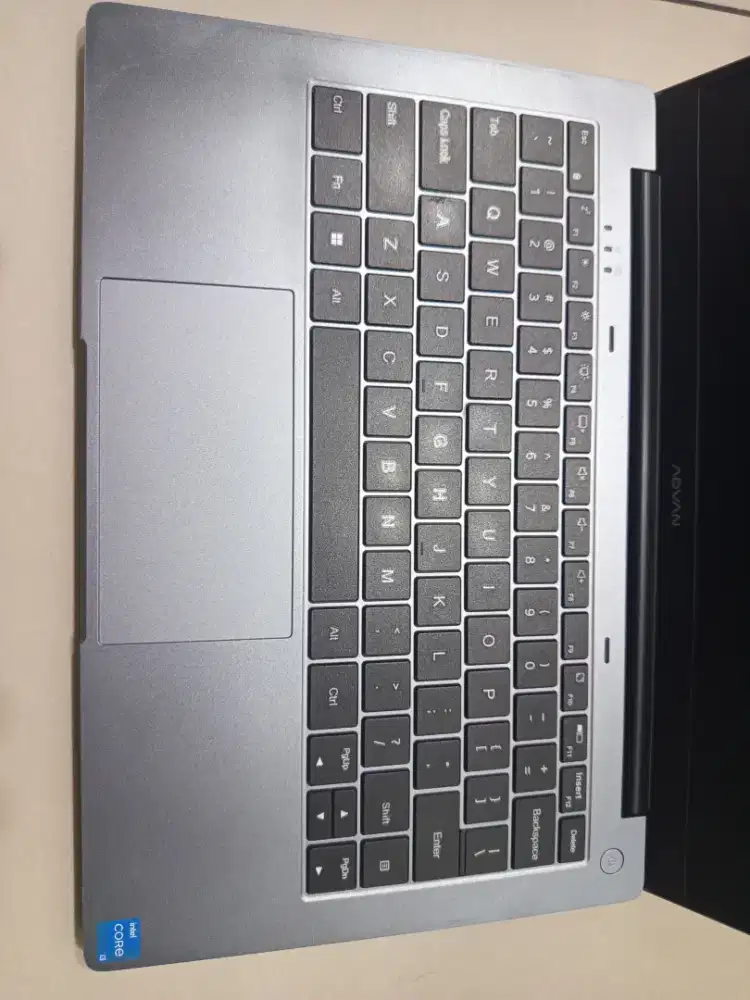 Laptop Advan i3