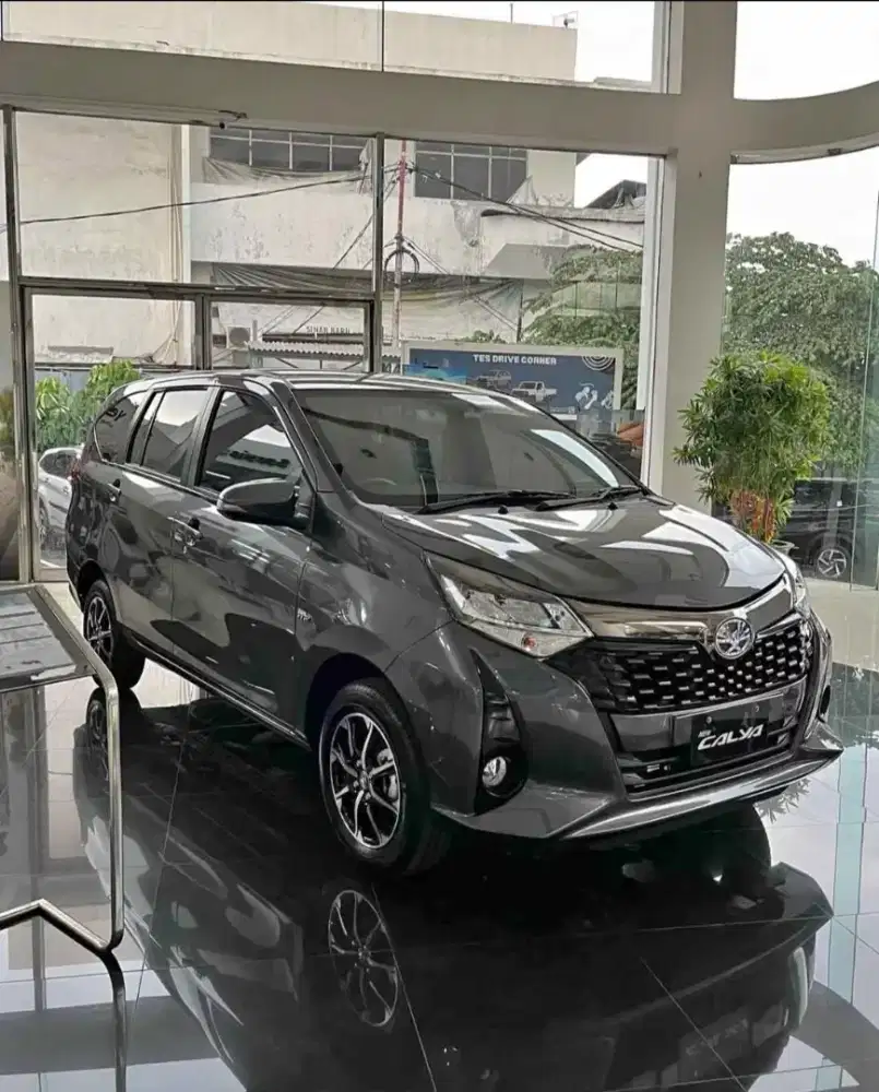 DP 7JT TOYOTA CALYA G MANUAL MT / MATIC AT KREDIT GREY HITAM PUTIH