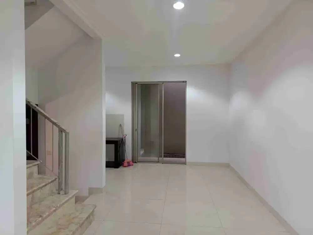 Dijual cepat rumah Golf Island