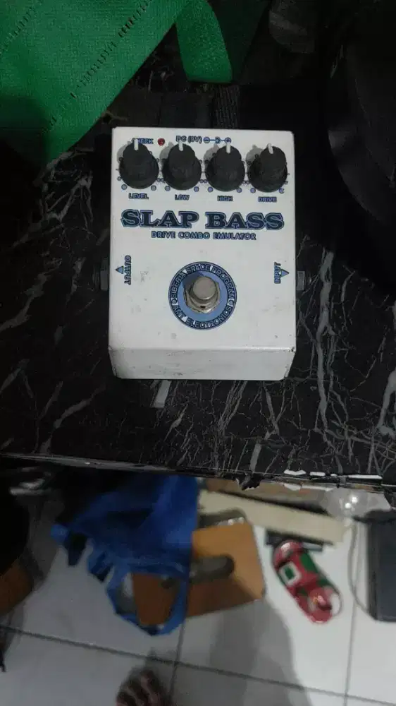 Efek bass AMT SLAP BASS