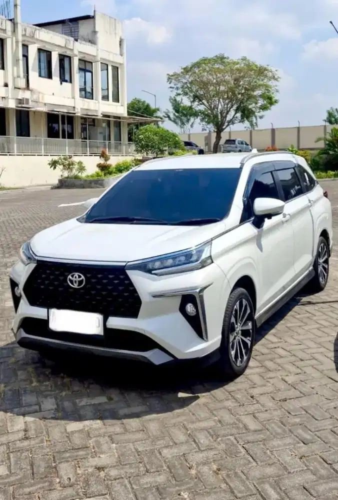 Toyota Veloz 1.5 Q CVT 2024 putih metalik