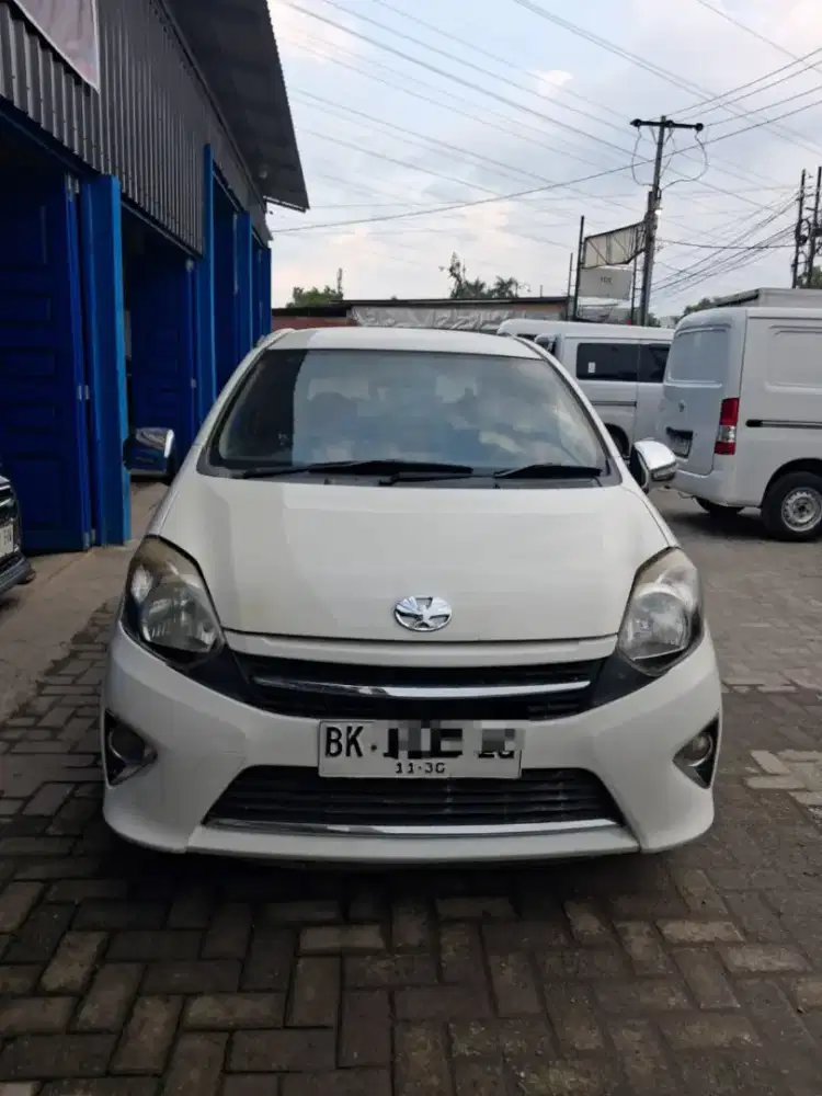 Agya TRD 1.0 AT matic 2014 putih