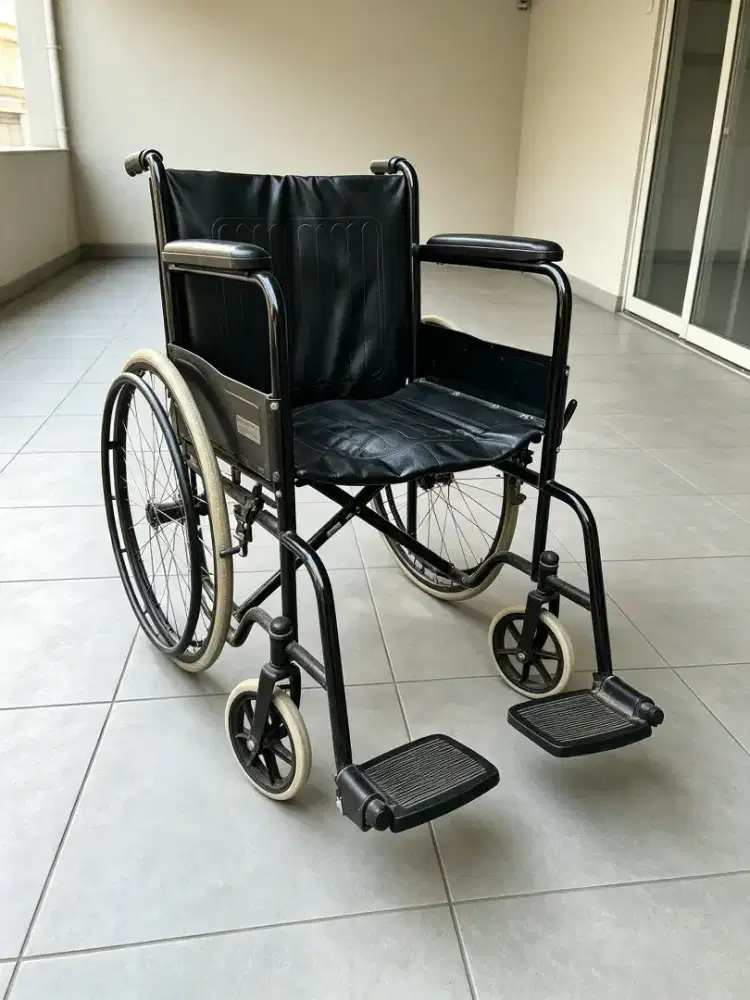 Kursi Roda OneMed — Kondisi Bagus Siap Pakai