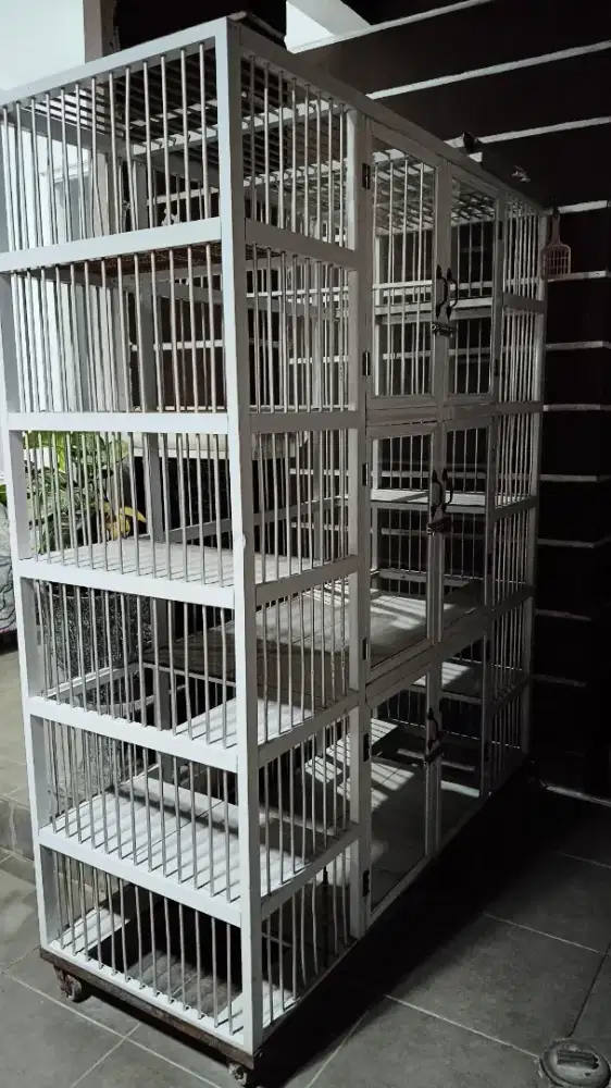 Kandang kucing 6.4.2 pintu