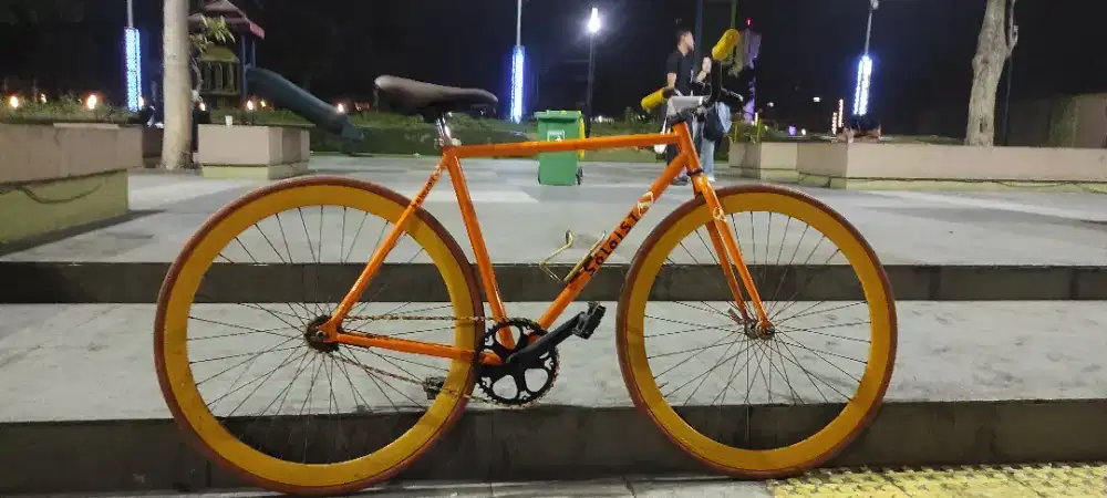 Sepeda fixie soloist 1