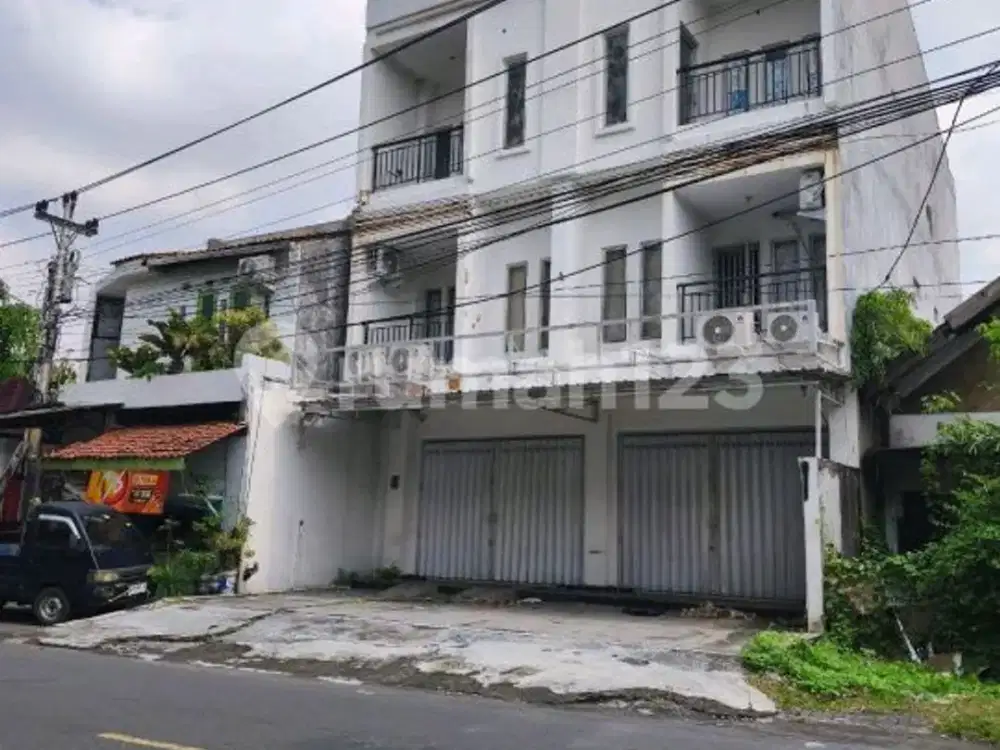Ruko Gandeng Lokasi Strategis Daerah Ramai Tipes Solo