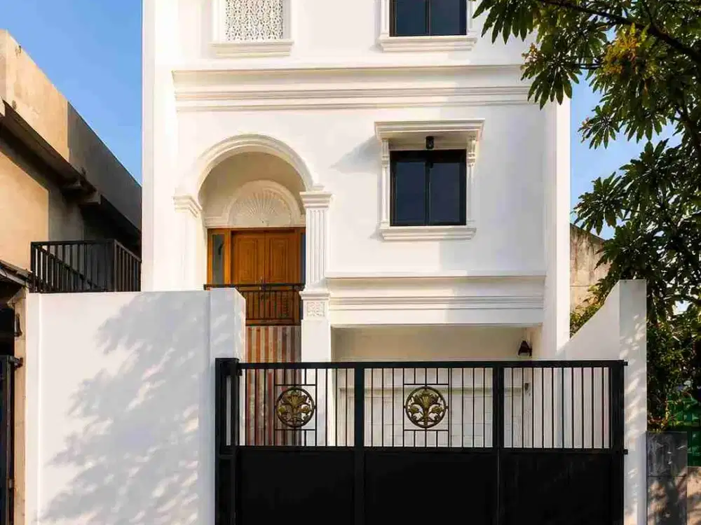 JUAL CEPAT BRAND NEW HOUSE JAKARTA SELATAN SANGAT STRATEGIS SIAP HUNI