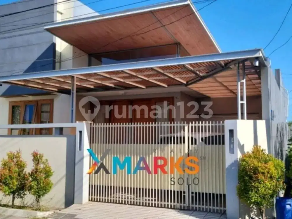 Rumah Modern Cluster Elit Solo Baru