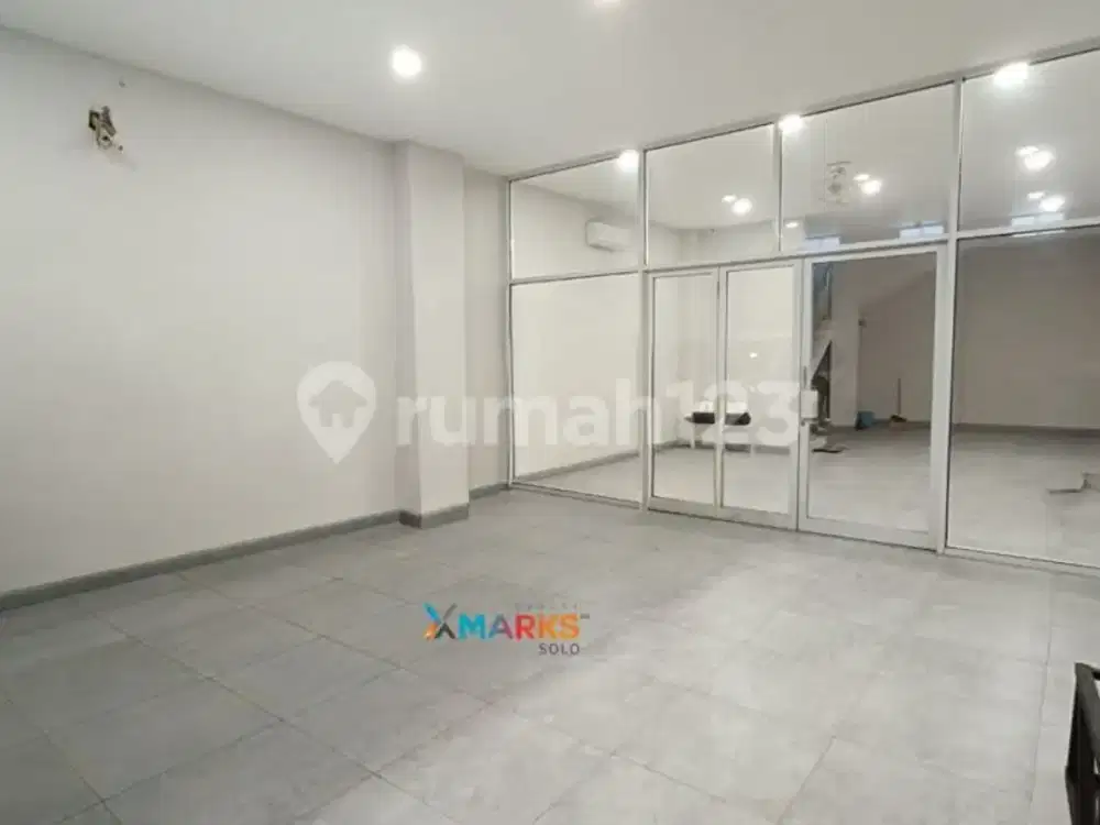 Ruko Apik Bisa Untuk Tempat Tinggal Daerah Widuran Solo