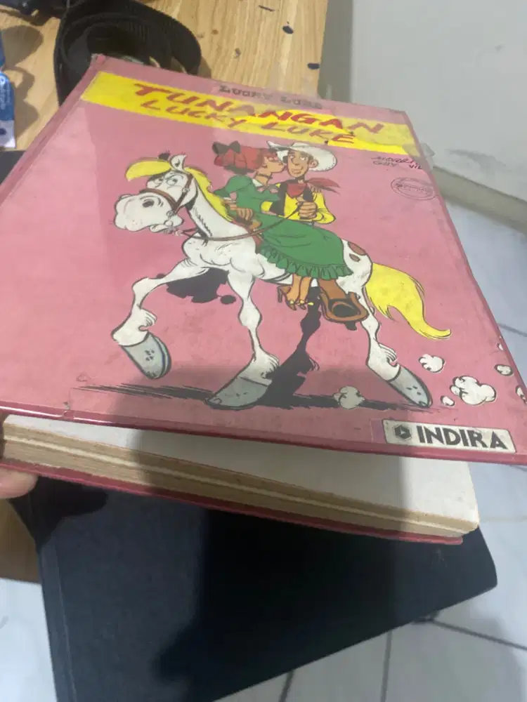 Buat kolektor buku lama: Lucky luck asli indira