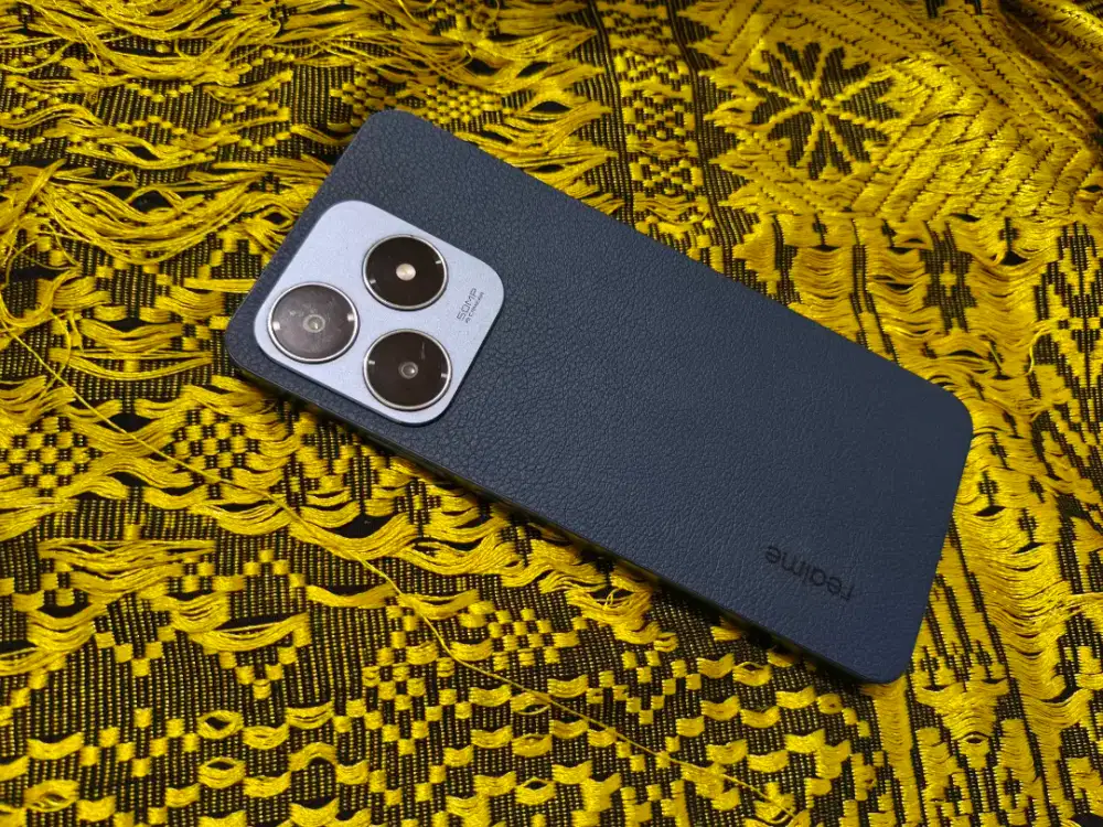 Realme C63 Ram 8+16/128 ( HP dan cas) nominus