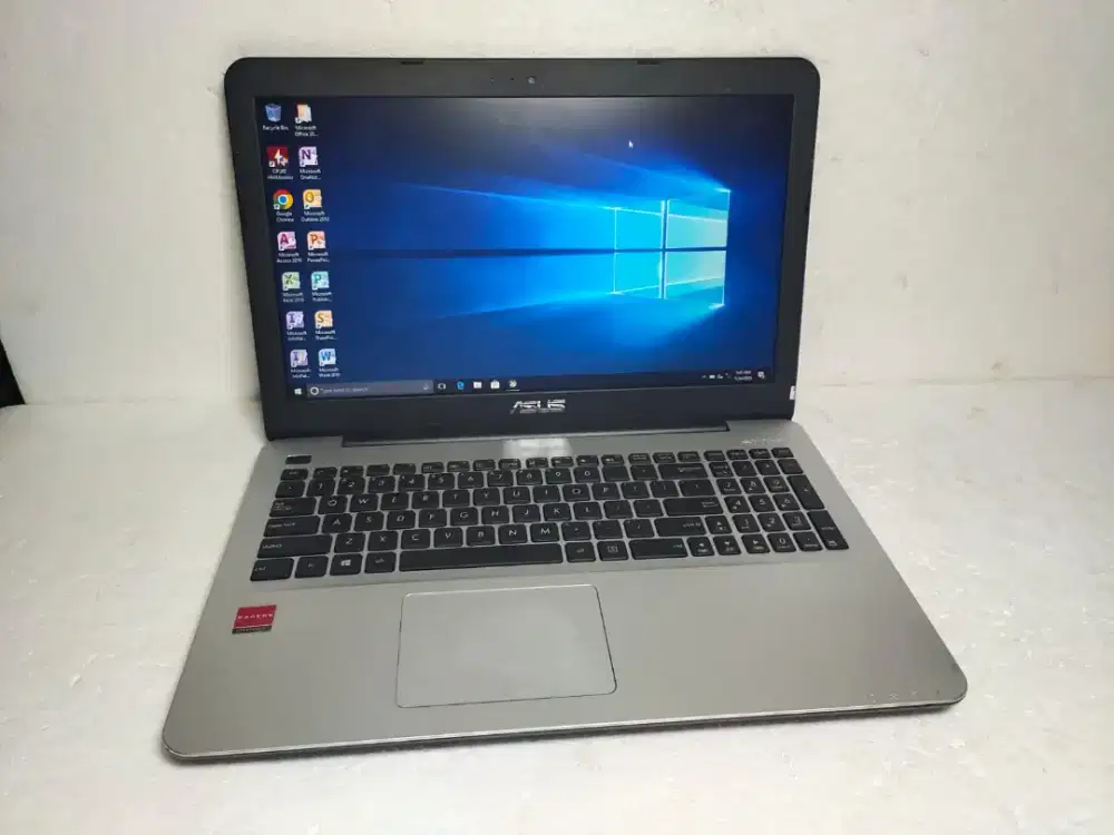 B658 asus X555B AMD A9-9420 Ram 4GB hdd 500GB