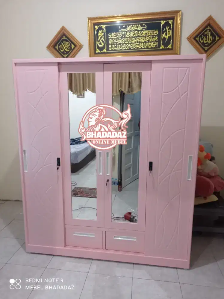 Lemari Besi 4 Pintu