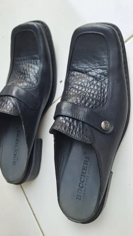 Sepatu Buccheri