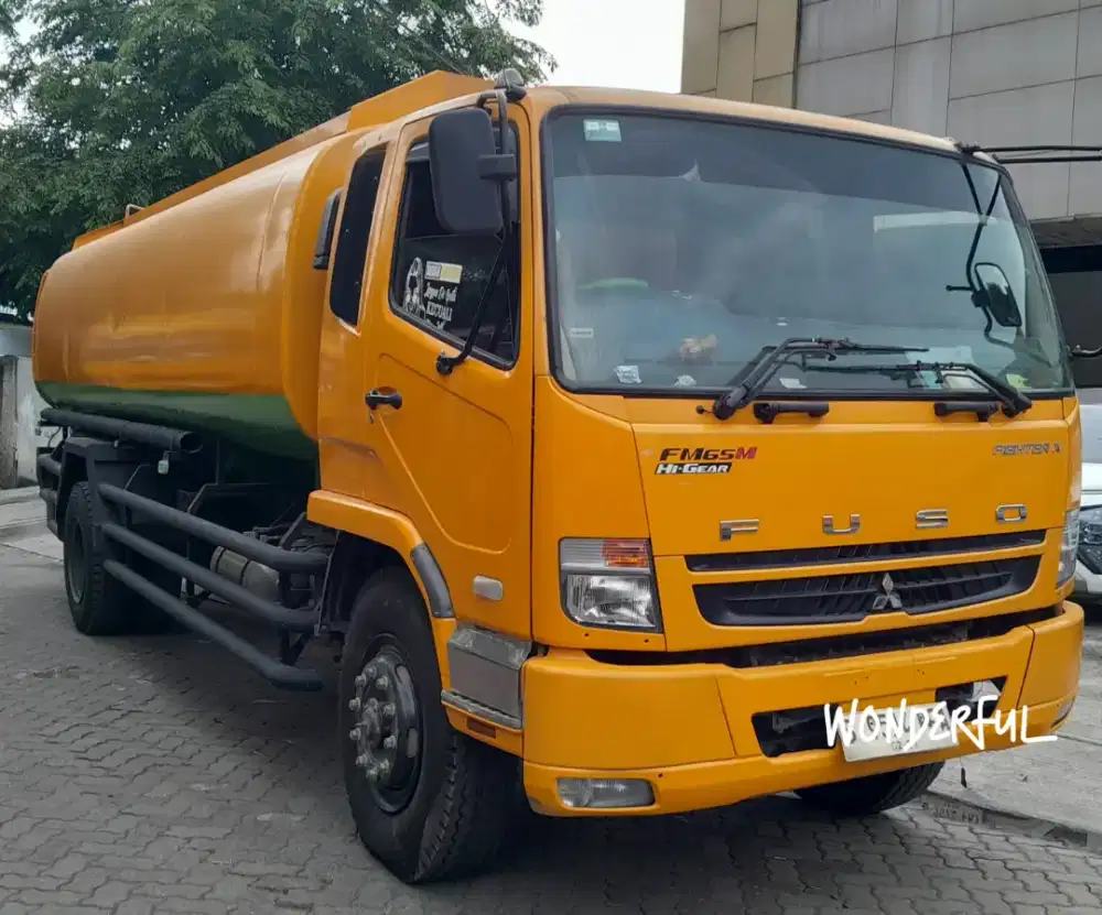 Mitsubishi Fuso Fighter FM 65HD 240psHD Tangki 20.000ltr BioSolar Hino