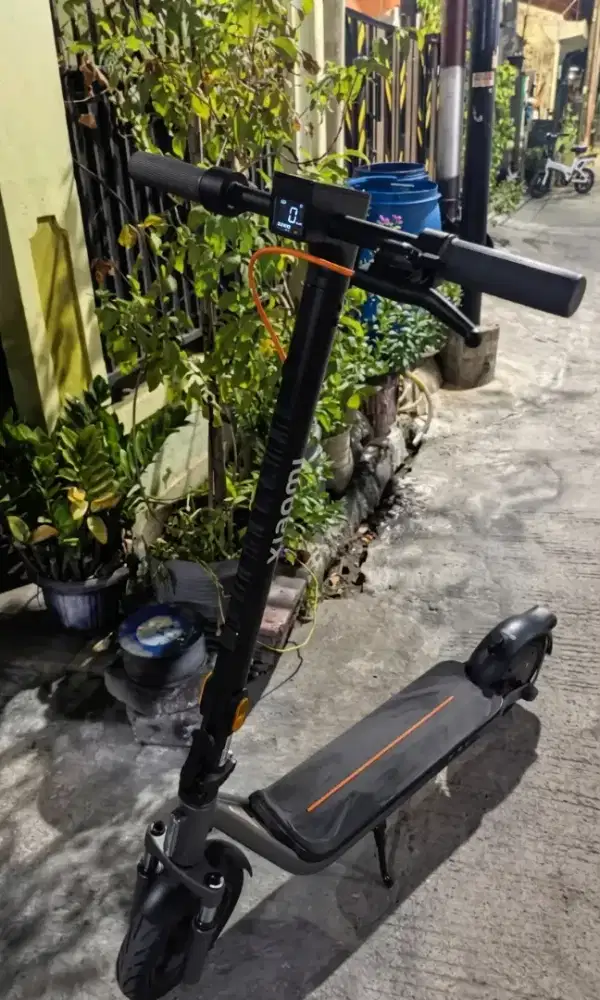 jual XIAOMI Electric Scooter 6