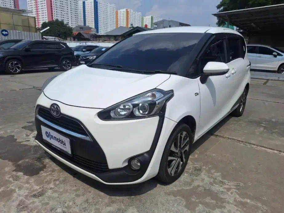 KM Rendah - Toyota Sienta 1.5 V Bensin-AT 2017