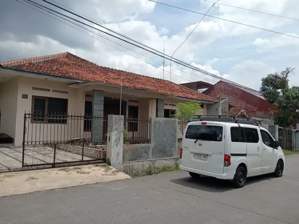 Dijual Rumah Terawat di Parakan Batununggal Turun Harga